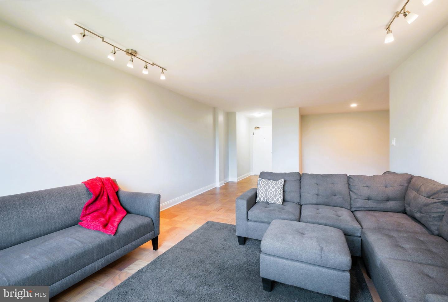 4977 Battery Lane #1-717, Bethesda