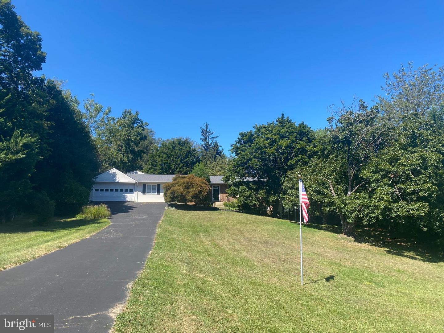 9845 Moyer Road, Damascus