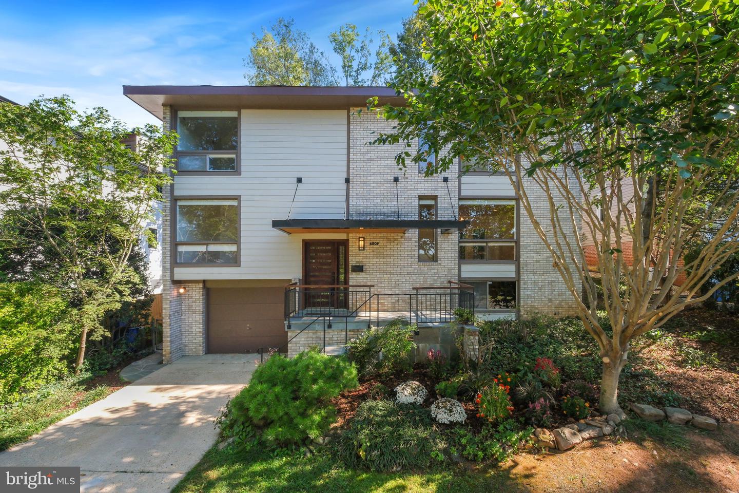 6809 Barr Road, Bethesda
