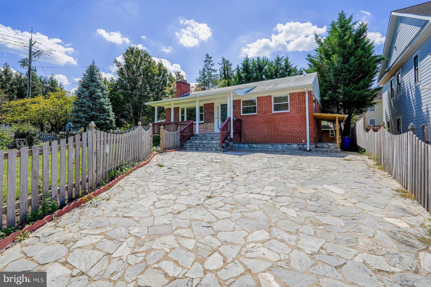 6400 Bells Mill Road, Bethesda