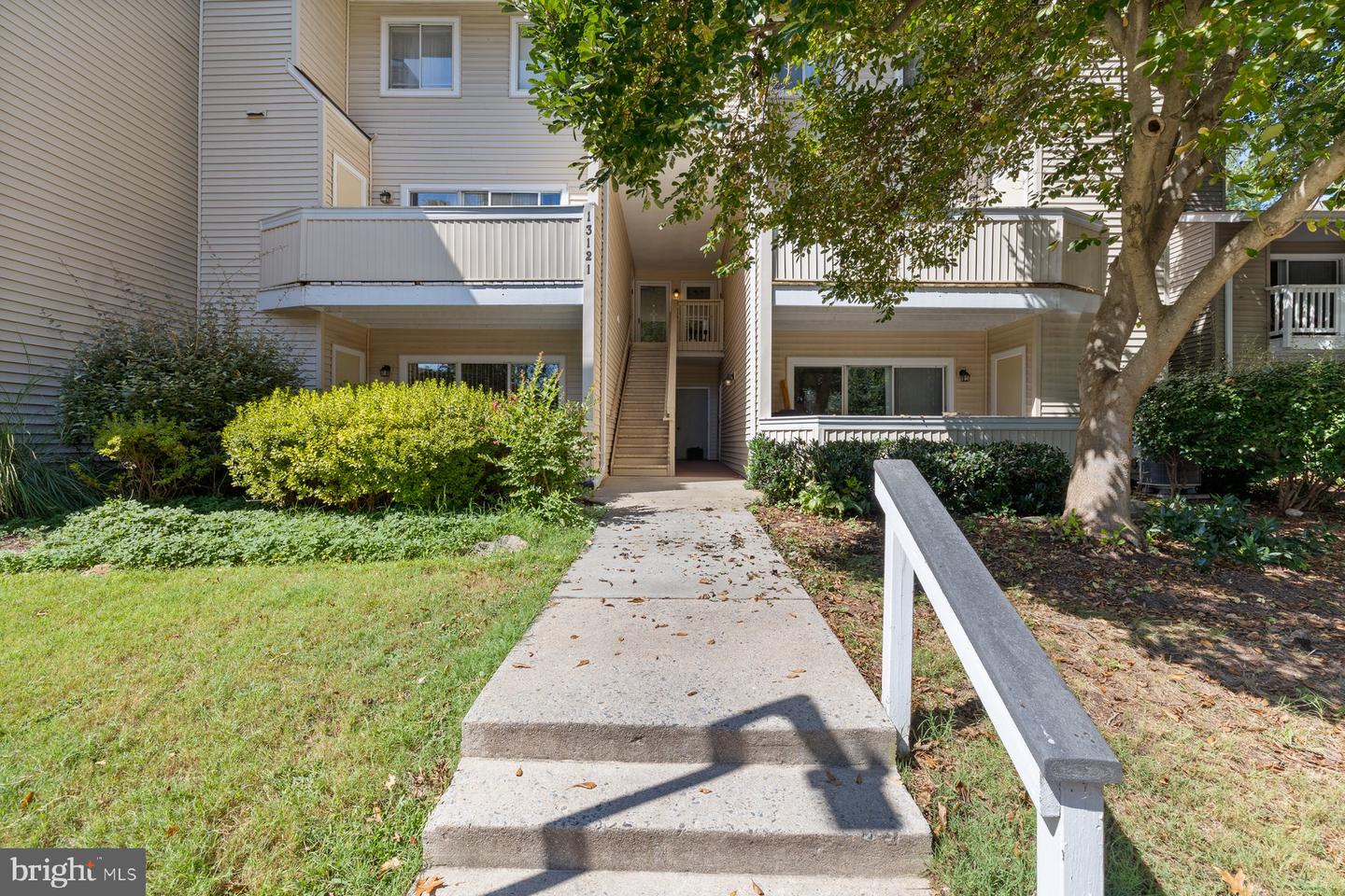 13121 Wonderland Way #13-140, Germantown