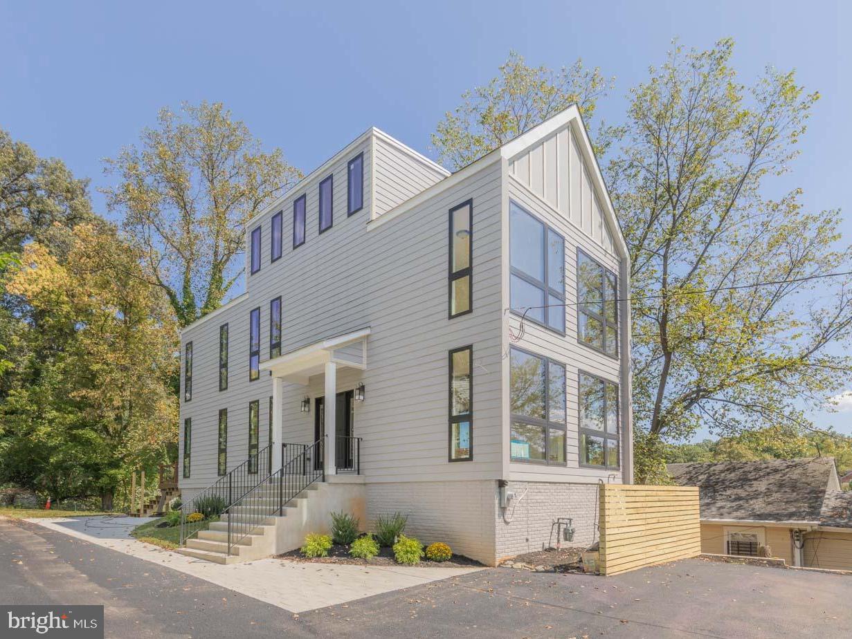 6419 Eastern Avenue, Takoma Park