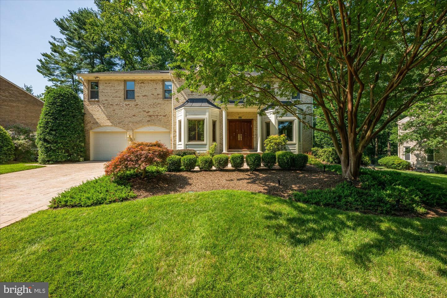 6 Le Havre Court, Potomac