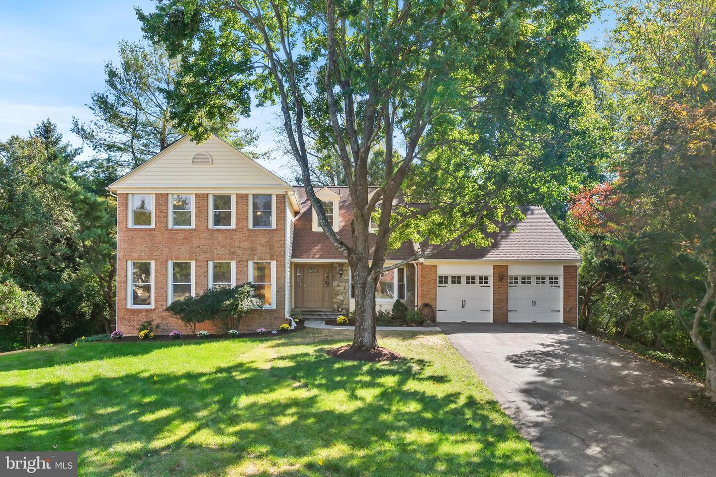 5704 Mossrock Drive, North Bethesda