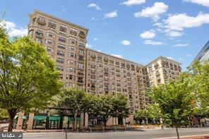 7710 Woodmont Avenue NE #911, Bethesda