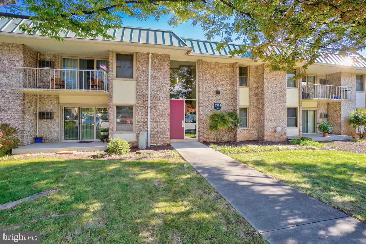 3314 Chiswick Court #62-1g, Silver Spring