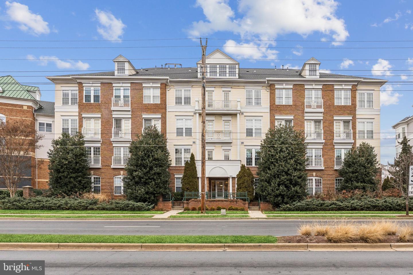 305 Redland Boulevard #402, Rockville