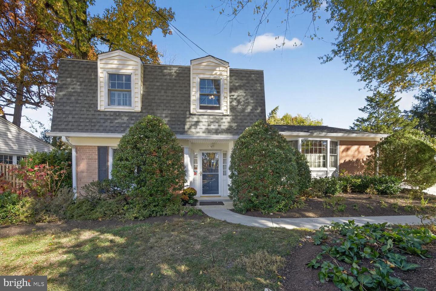 8703 Yarmouth Court, Potomac