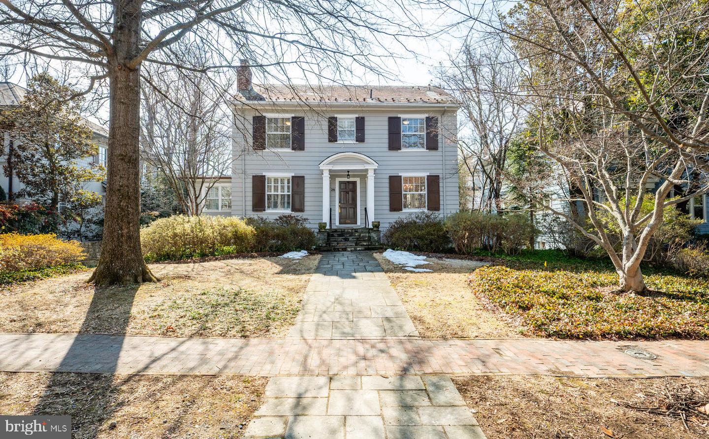 28 W Irving Street, Chevy Chase