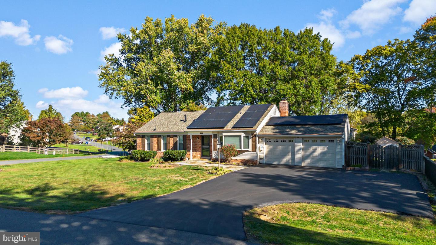 17945 Archwood Way, Olney