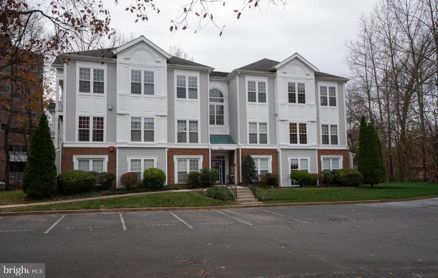 9701 Leatherfern #202, Montgomery Village