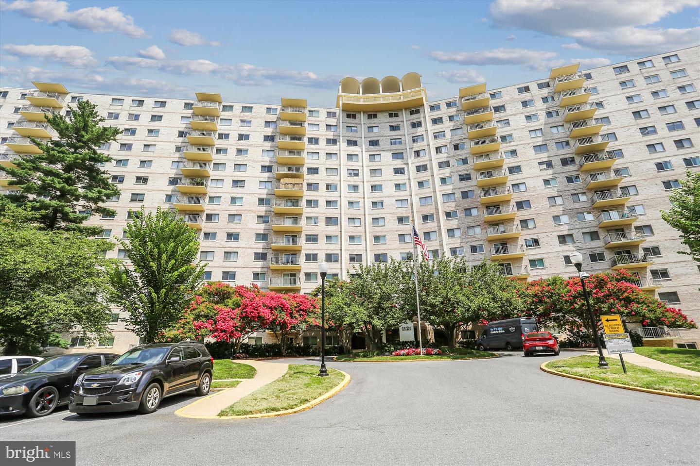 1121 University Boulevard W #907-B, Silver Spring