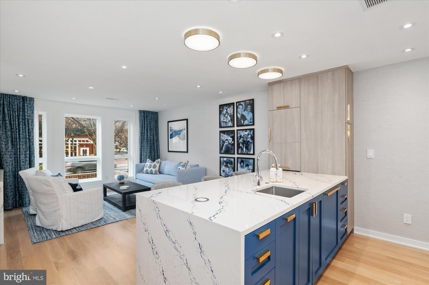 7313 Woodmont Avenue #r, Bethesda