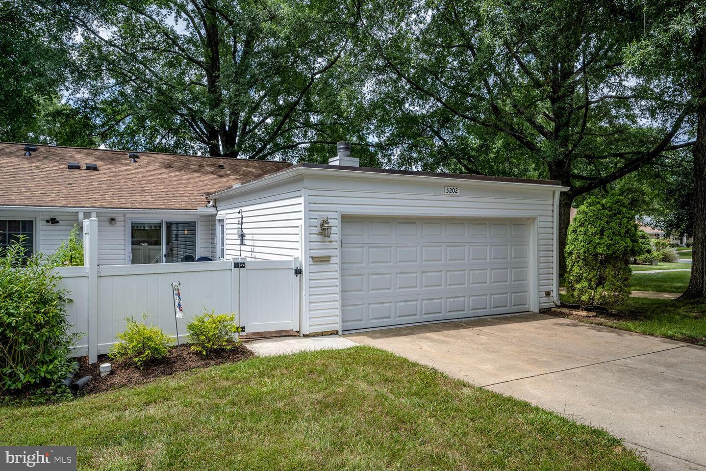 3202 Ludham Drive #195-B, Silver Spring