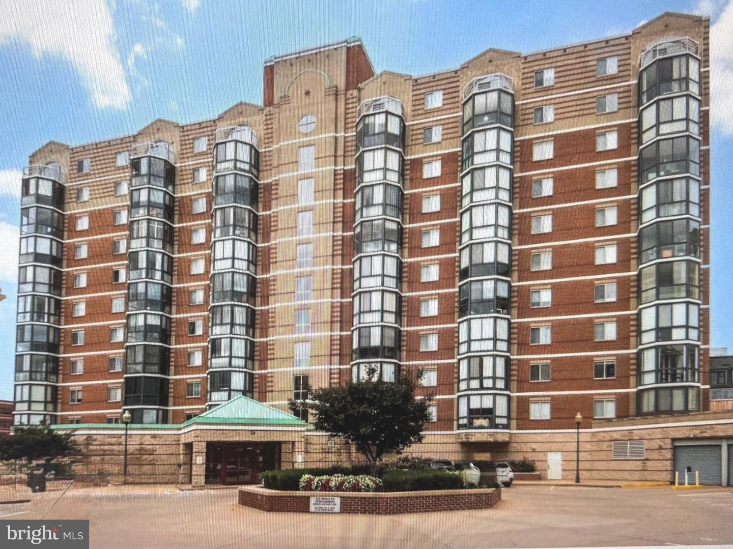 24 Courthouse Square #607, Rockville
