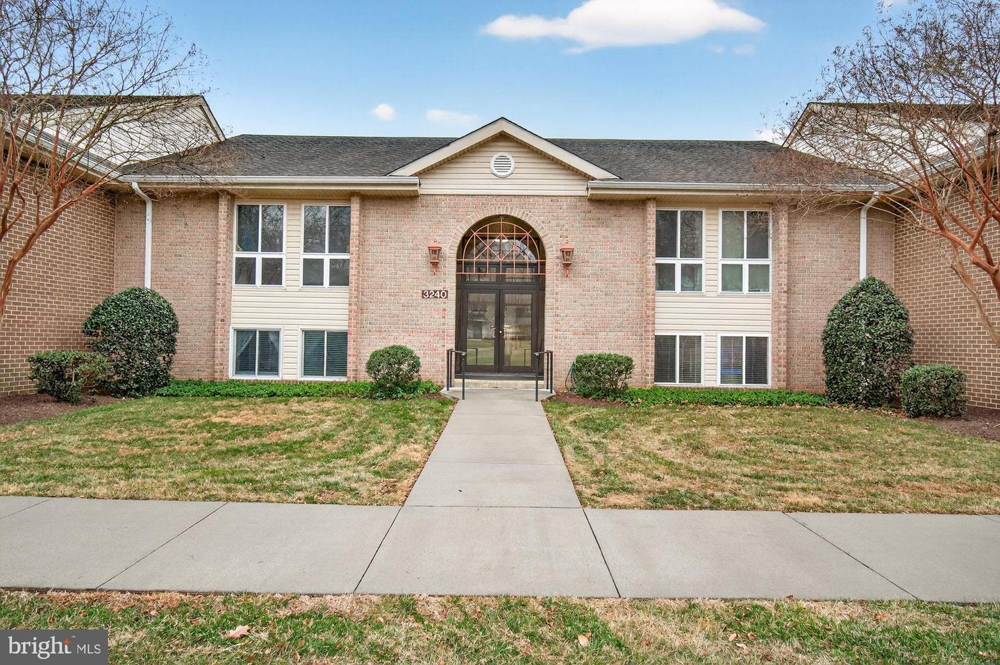 3240 Gleneagles Drive #102-1c, Silver Spring