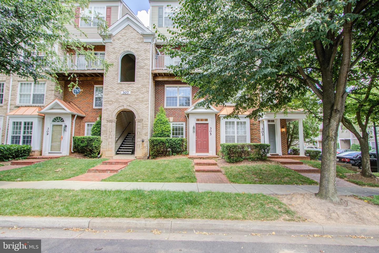 305 Prettyman Drive #85, Rockville