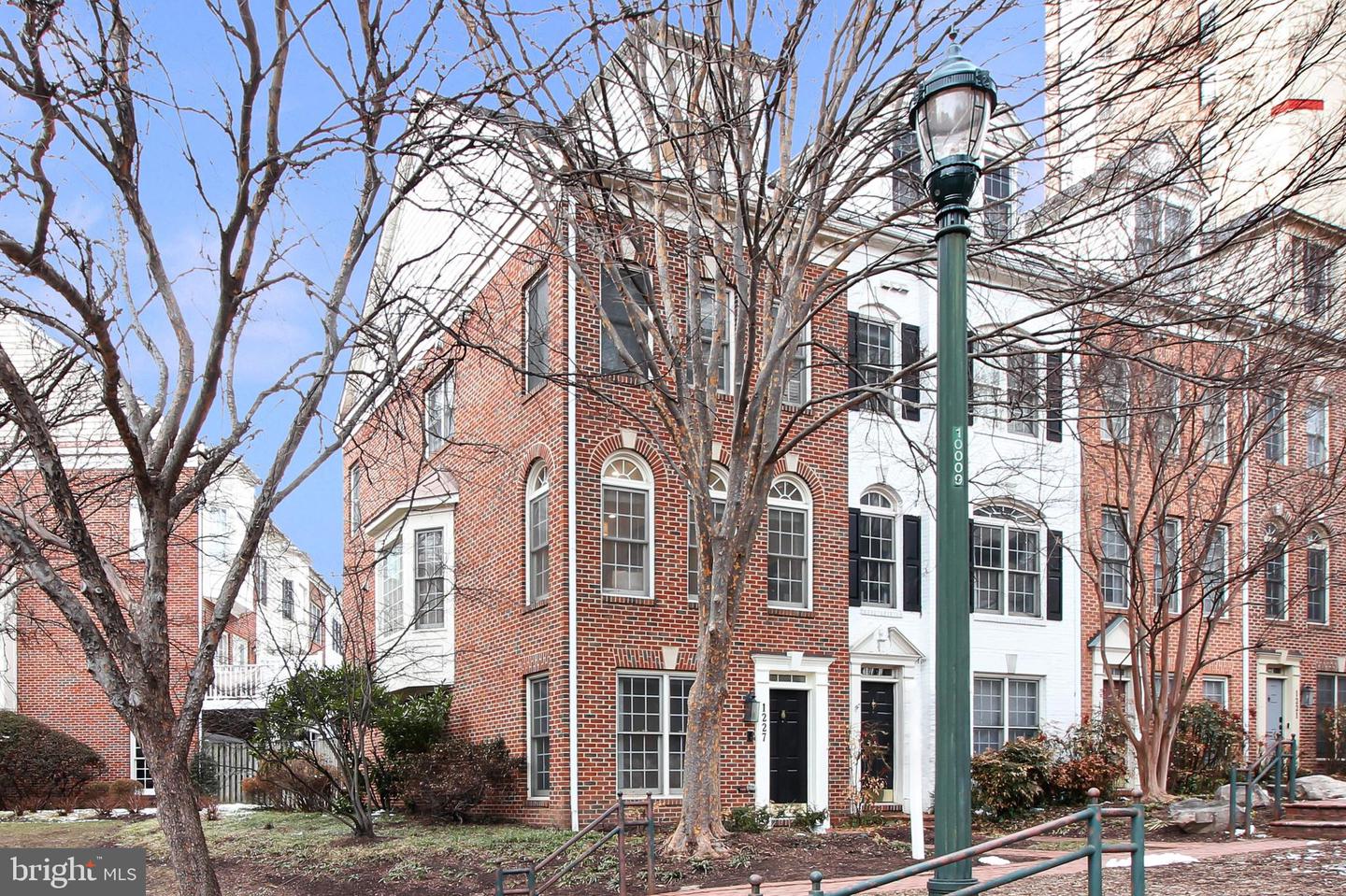 1227 Fidler Lane, Silver Spring