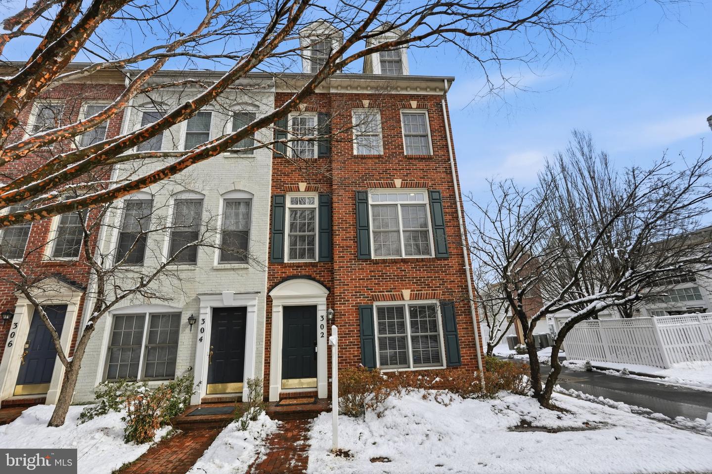 302 Fallsgrove Drive, Rockville