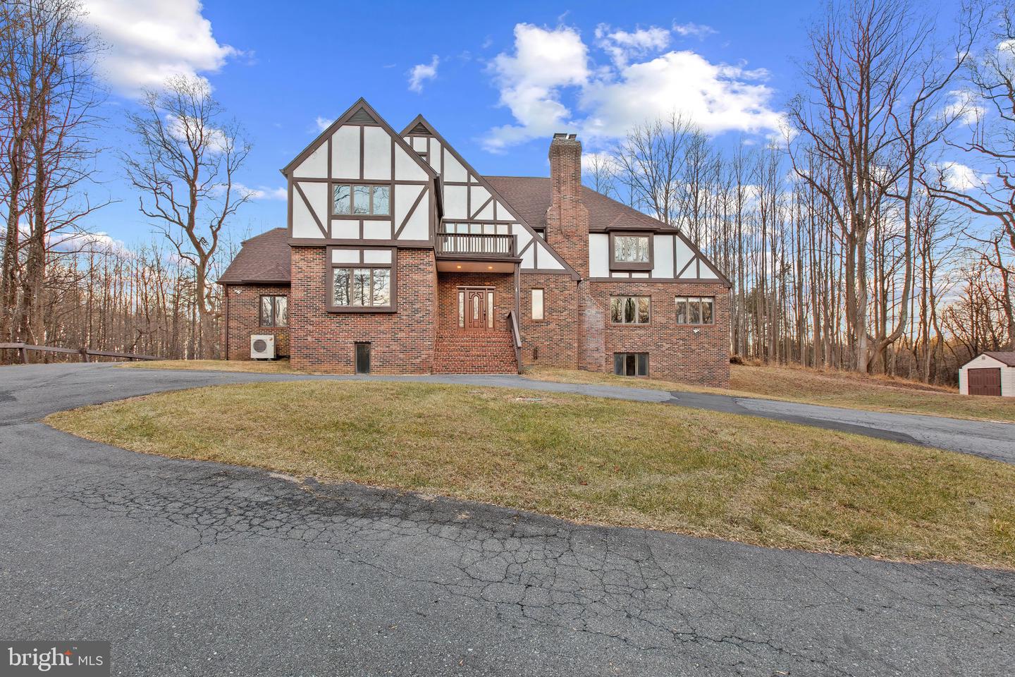 16001 Amina Drive, Burtonsville