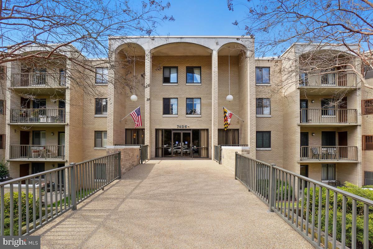 7425 Democracy Boulevard #8, Bethesda