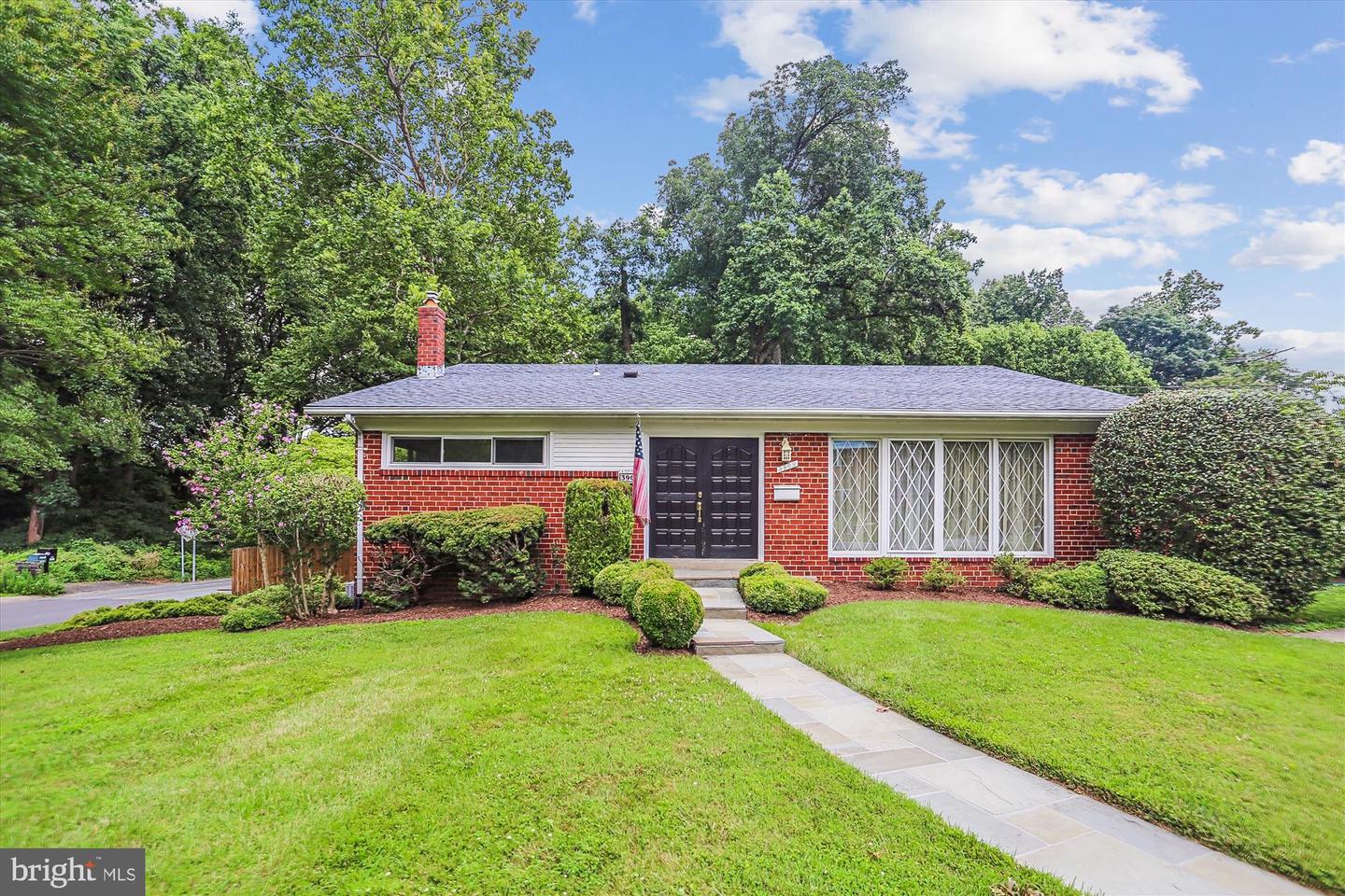 3909 Woodlawn Road, Chevy Chase