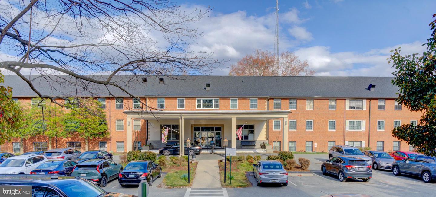 5301 Westbard Circle #208