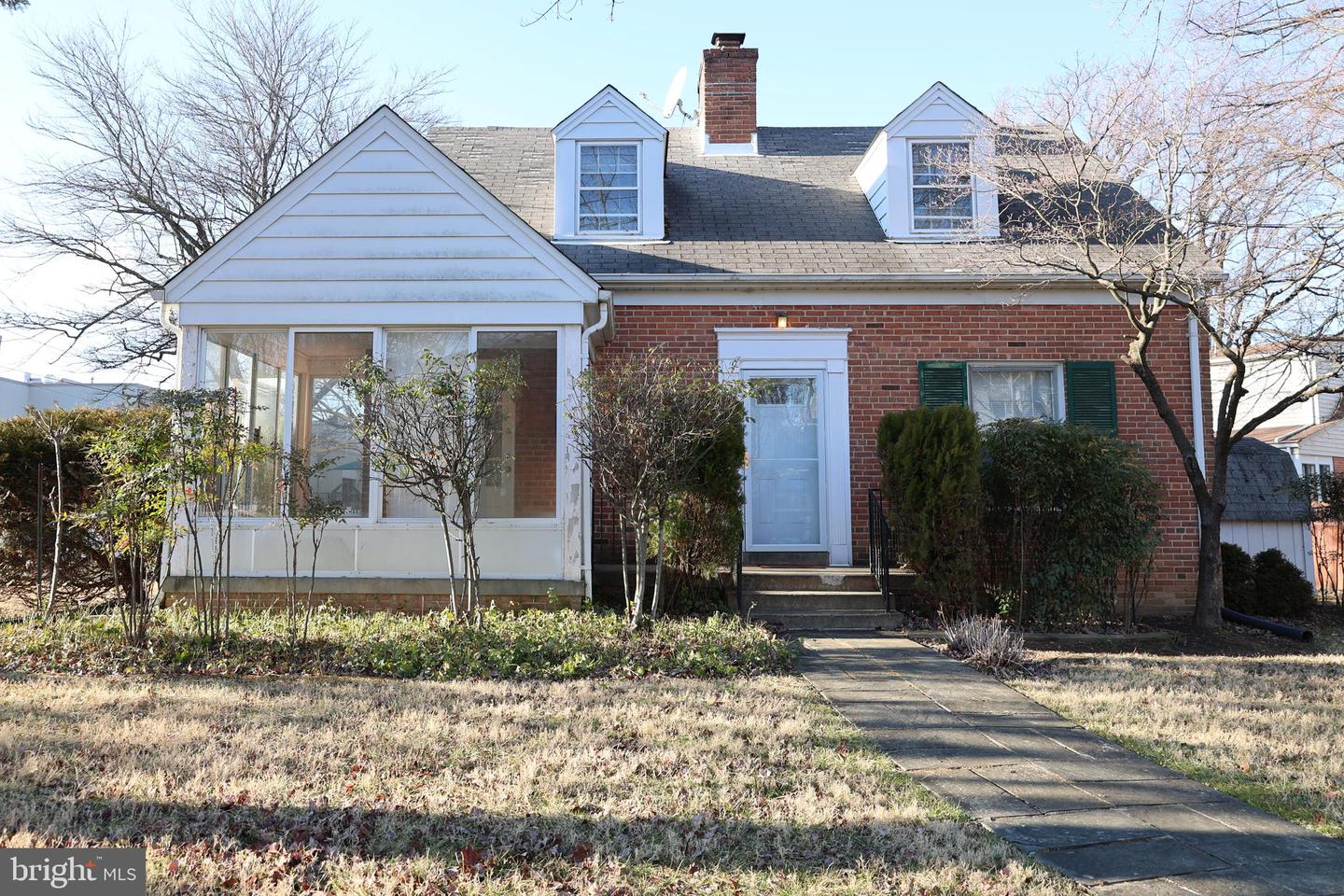 8208 Maple Ridge Road