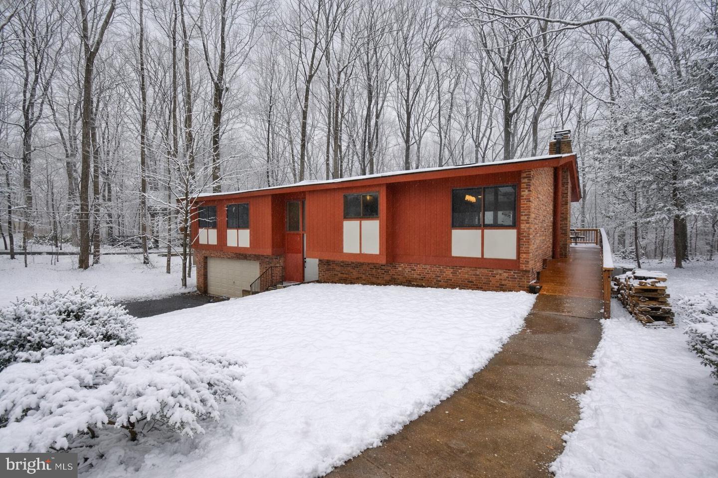 10209 Lloyd Road, Potomac