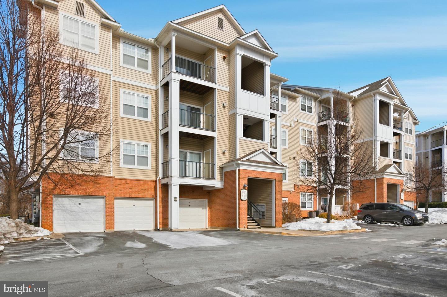 13501 Derry Glen Court #203, Germantown