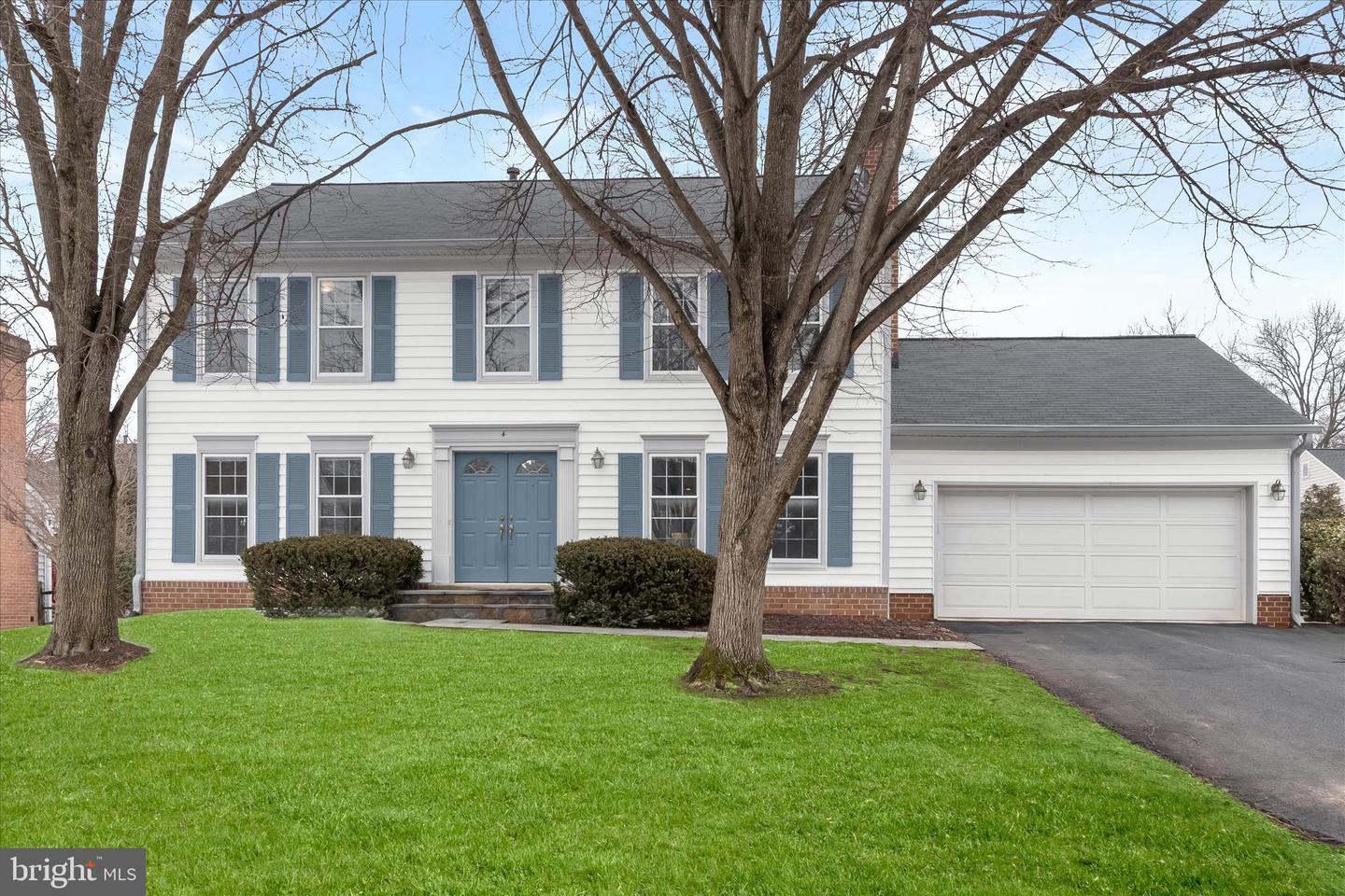 4 Hollyberry Court, Rockville