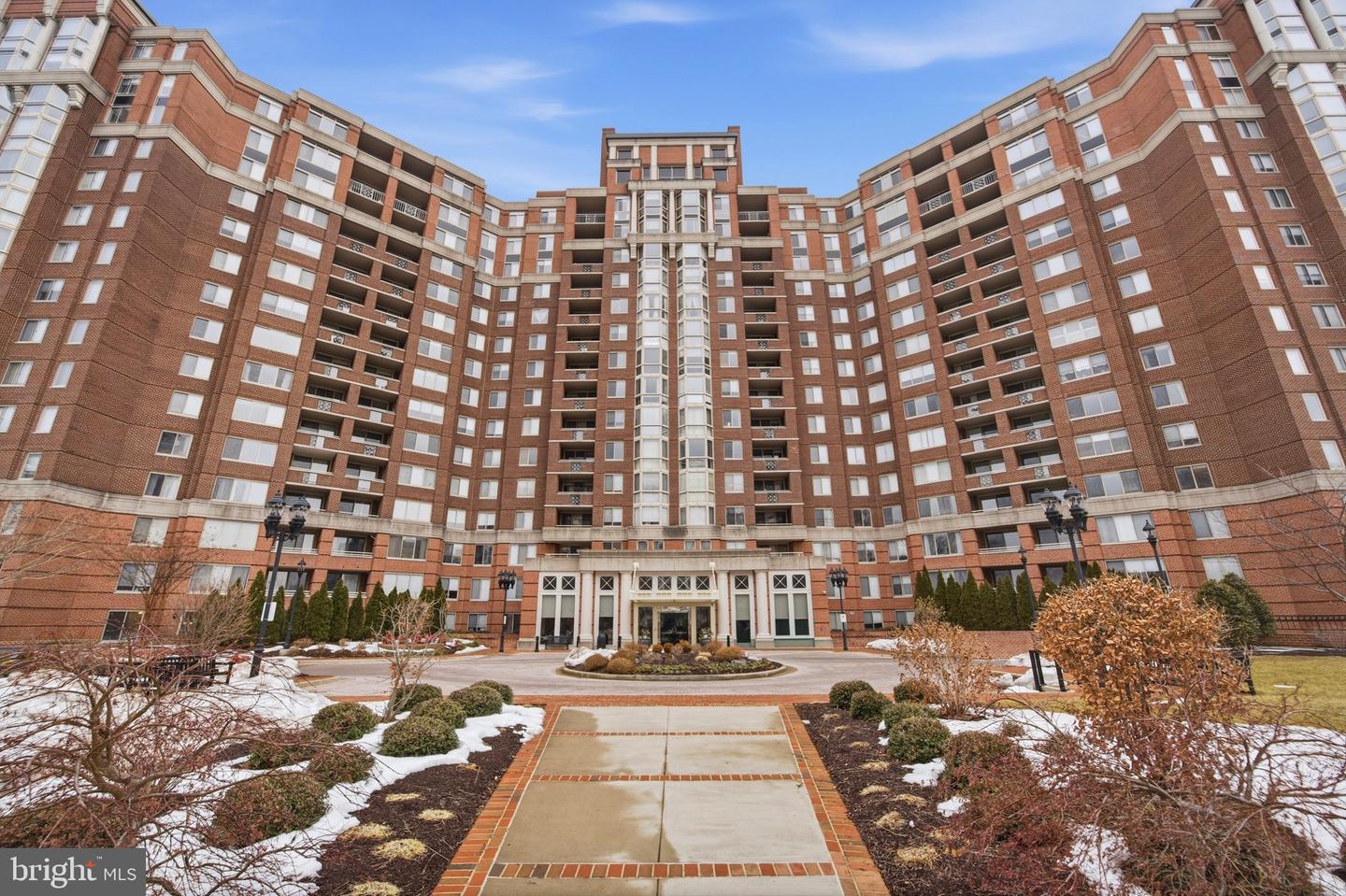 5809 Nicholson Lane #110