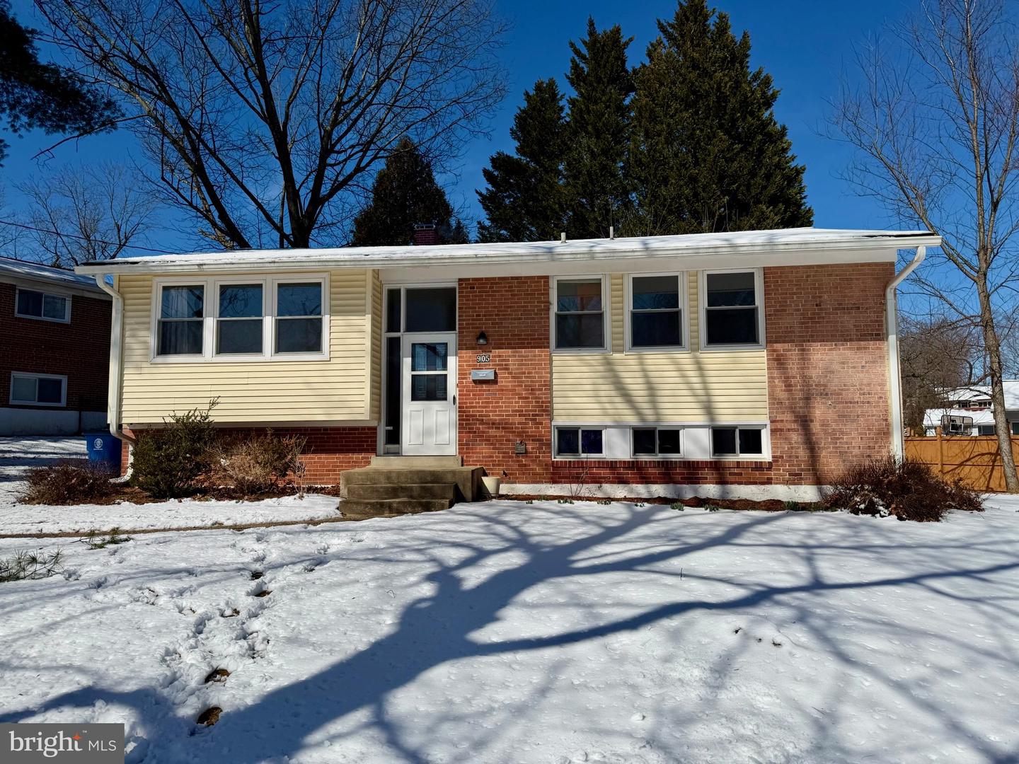 905 Playford Lane, Silver Spring