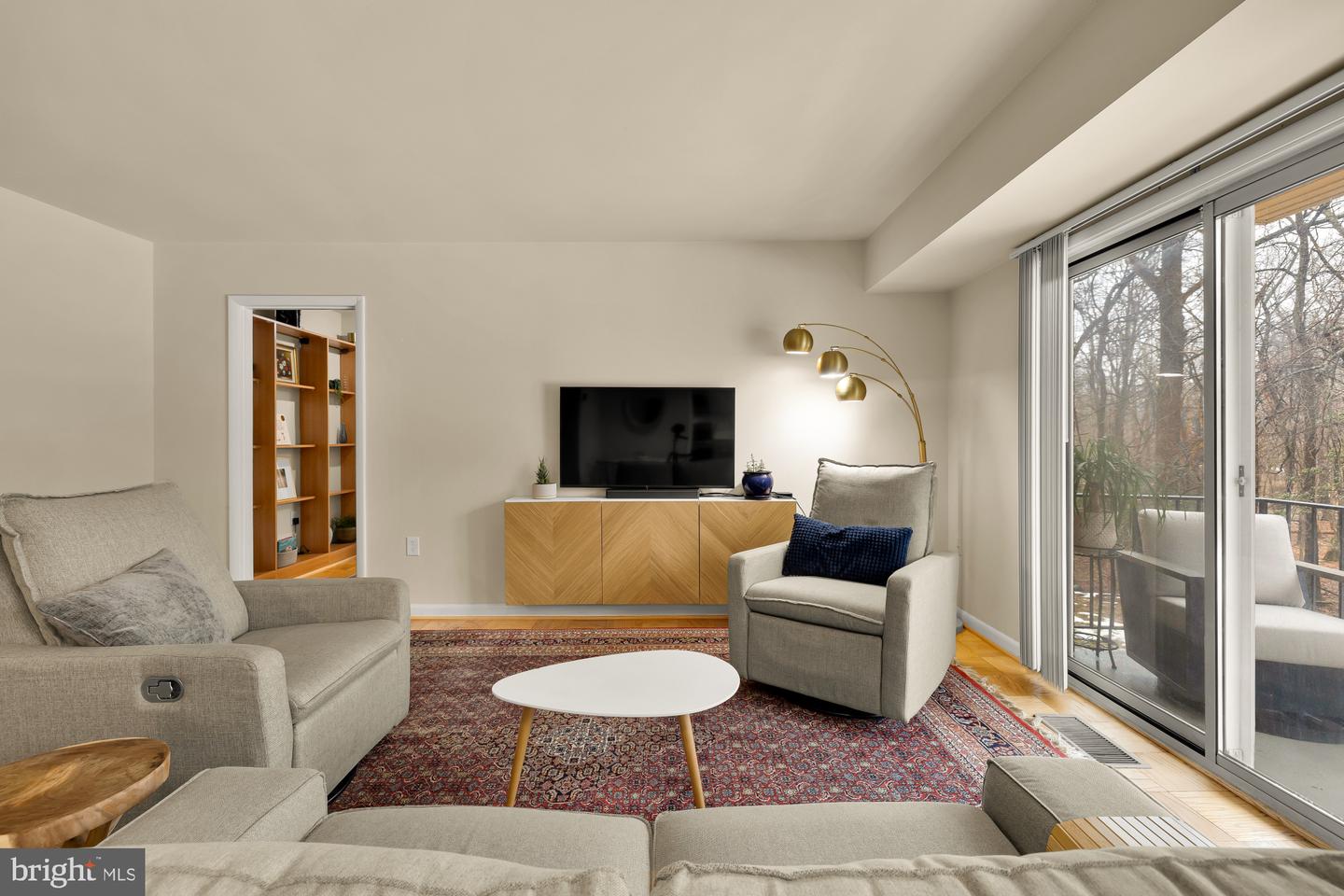 10661 Weymouth Street #102, Bethesda