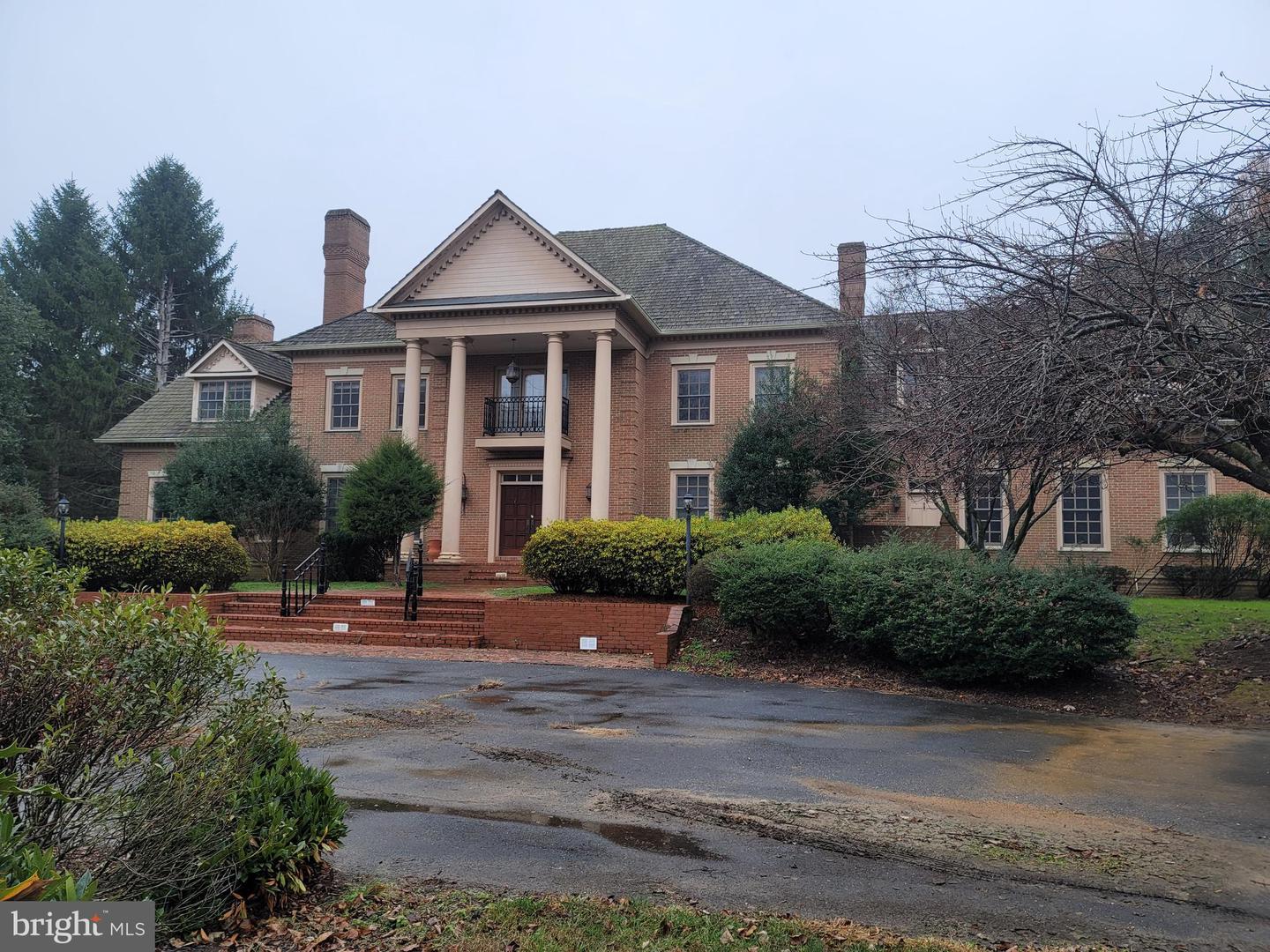 8926 Harvest Square Court