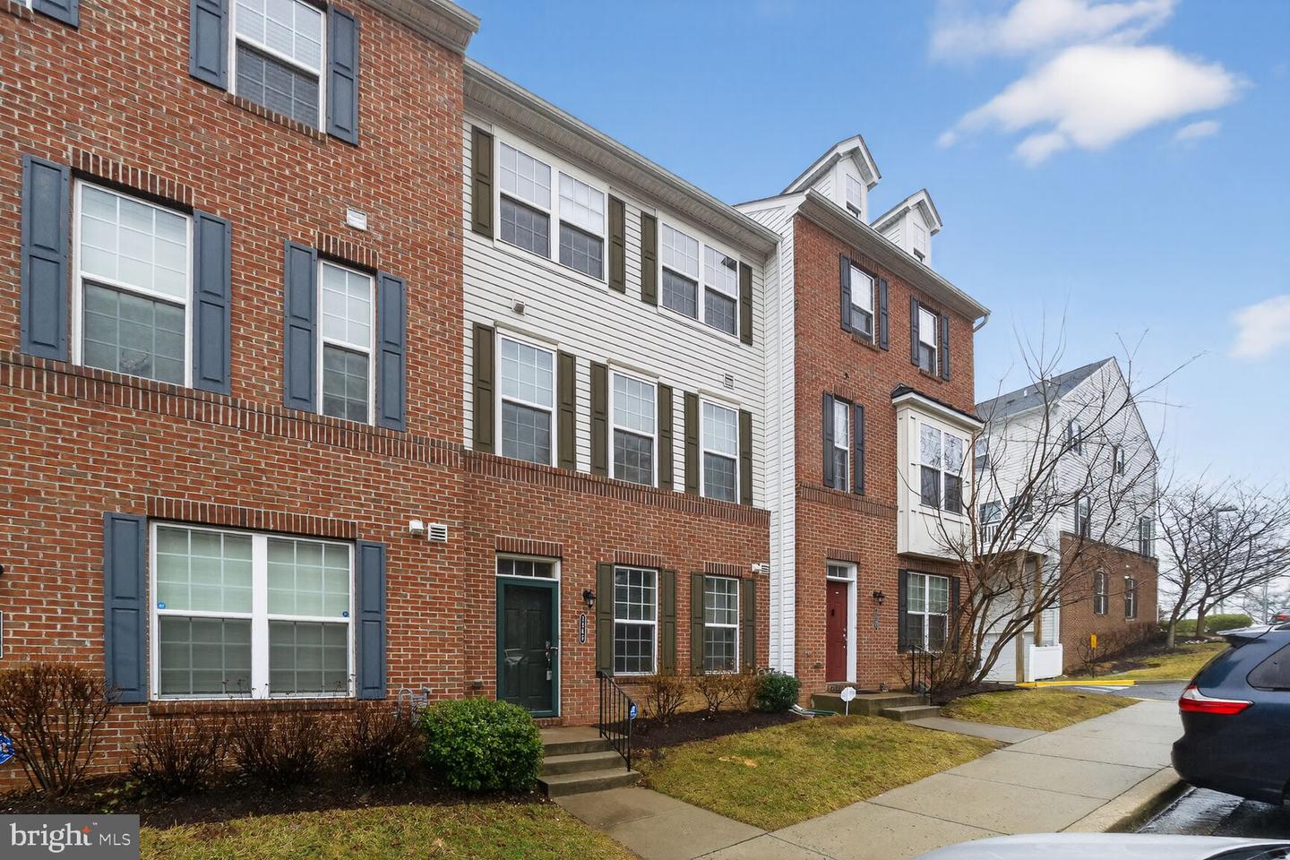 3565 Woodlake Drive #4