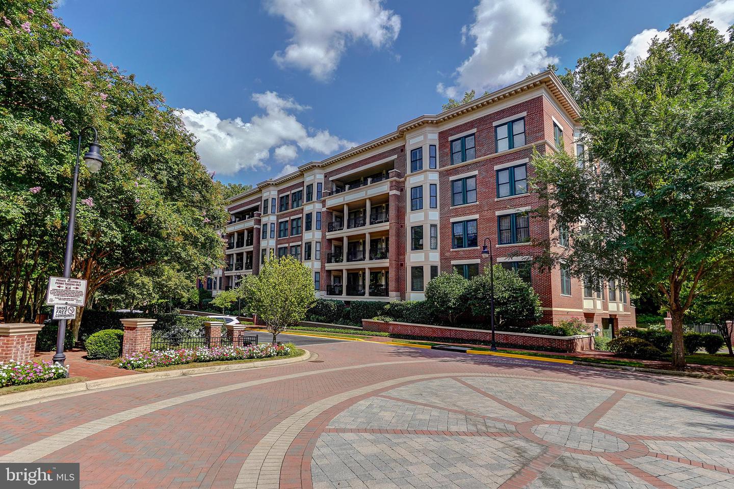 10401 Strathmore Park #3/402, North Bethesda