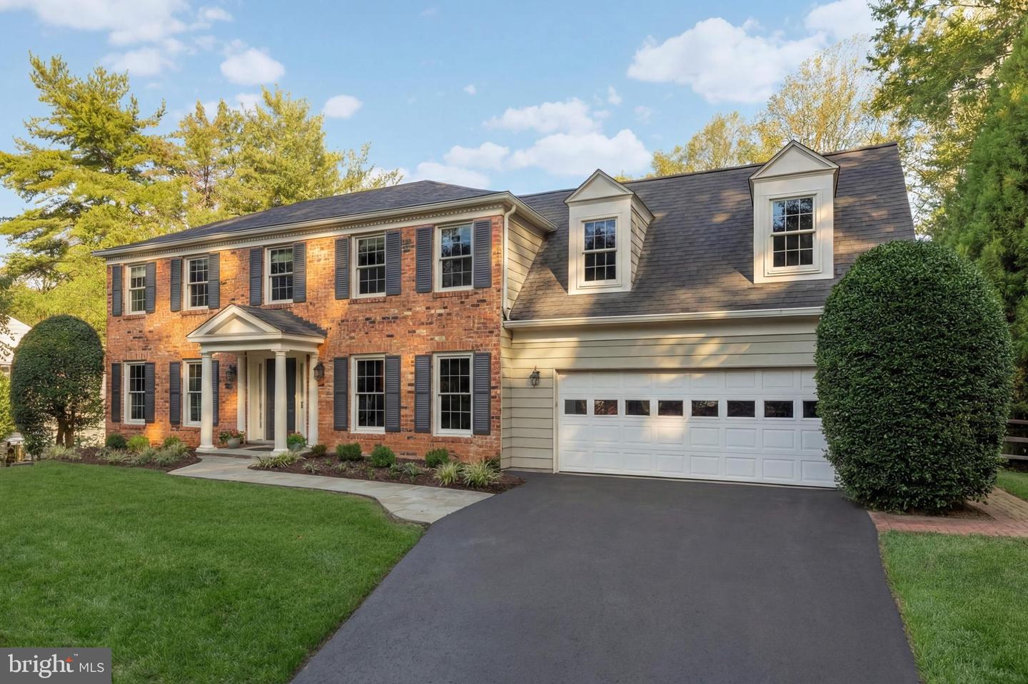 10 Royal Oak Court, Potomac