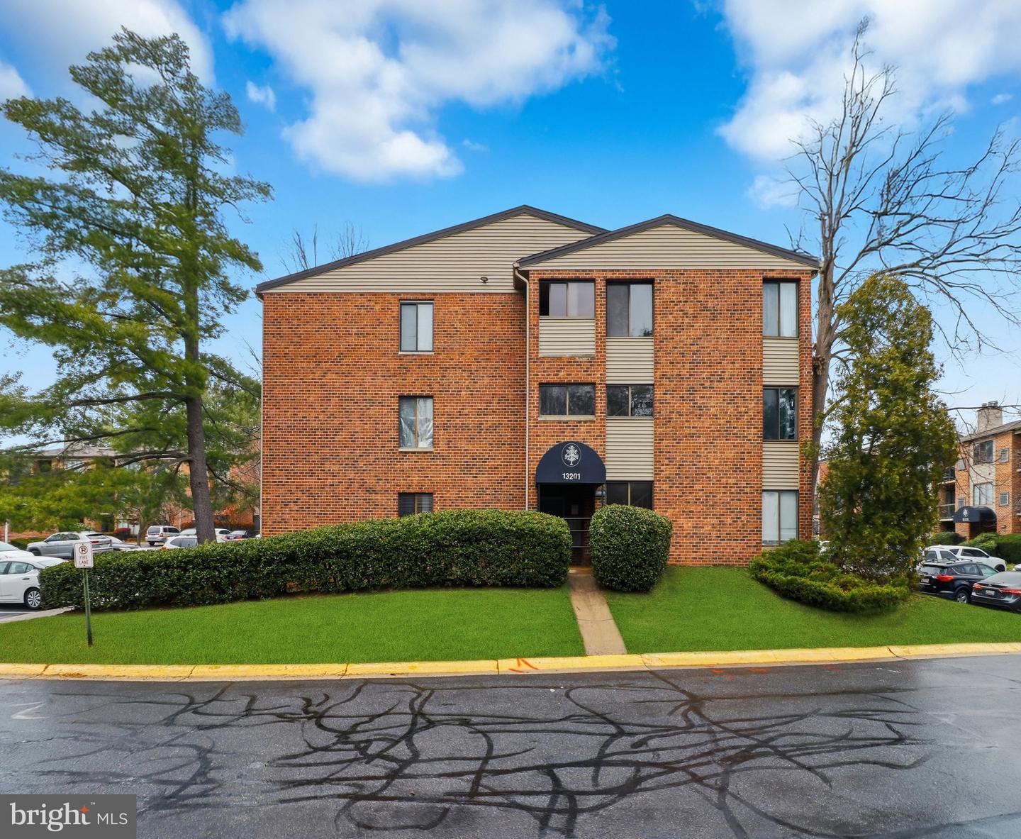 13201 Chalet Place #9-202, Germantown