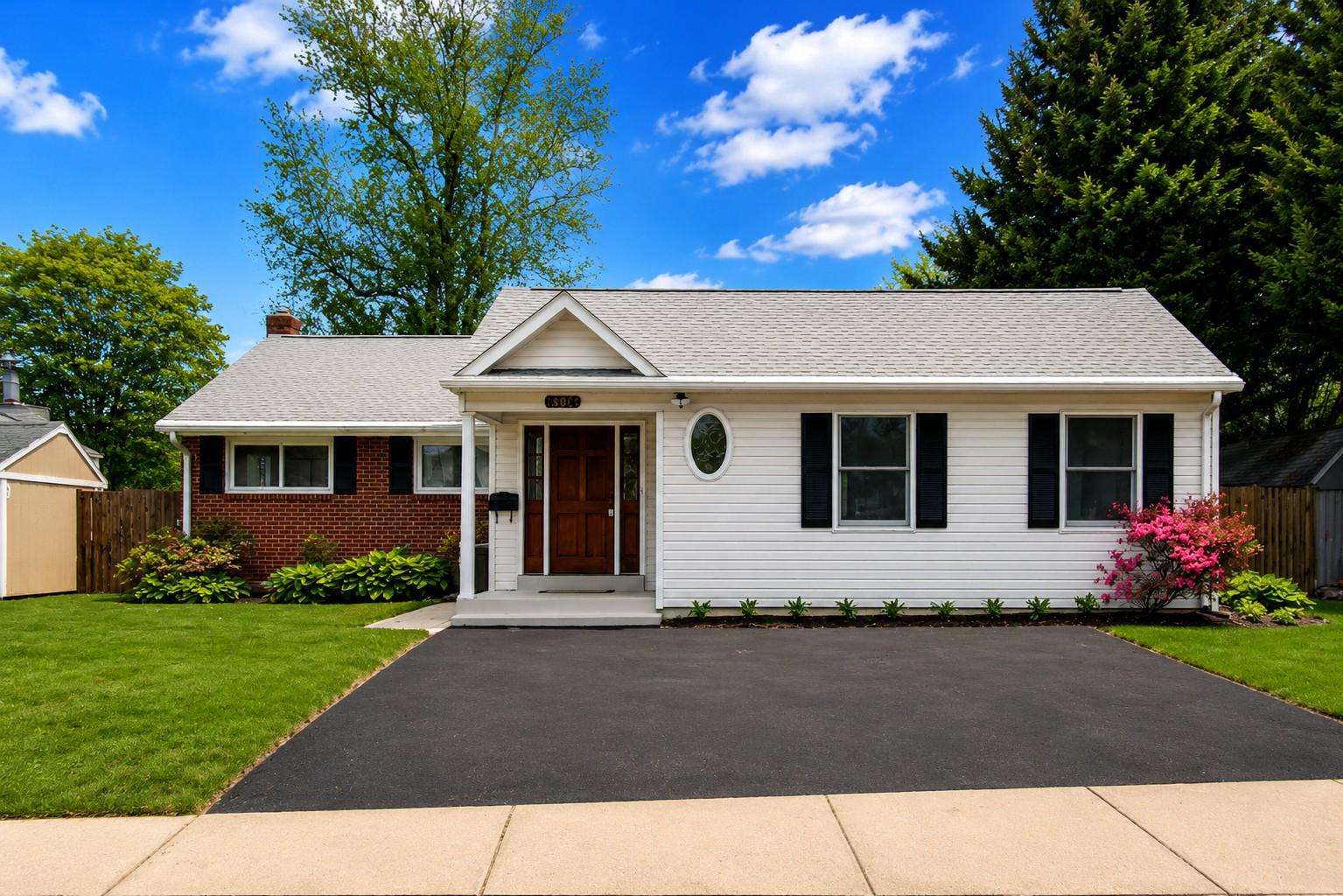 6306 Lone Oak Drive, Bethesda