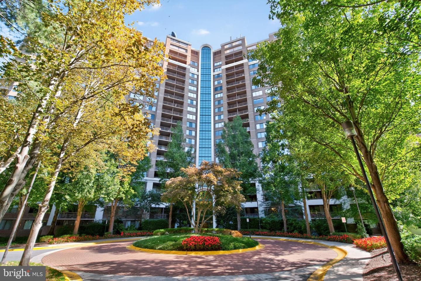 10101 Grosvenor Place #1603, Rockville