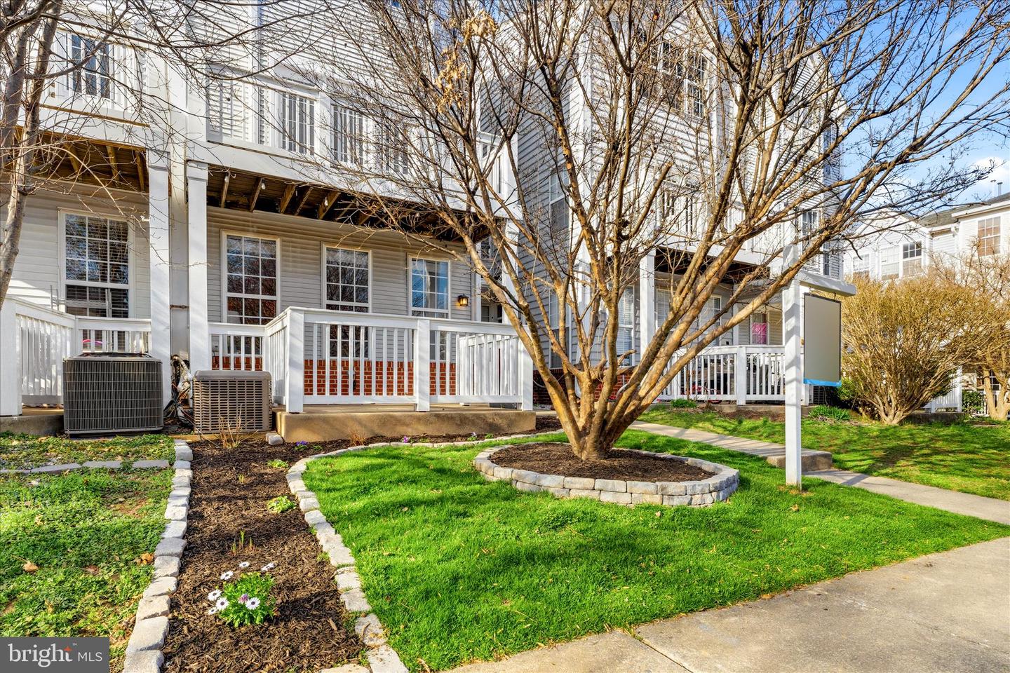 23 Crusader Court, Germantown