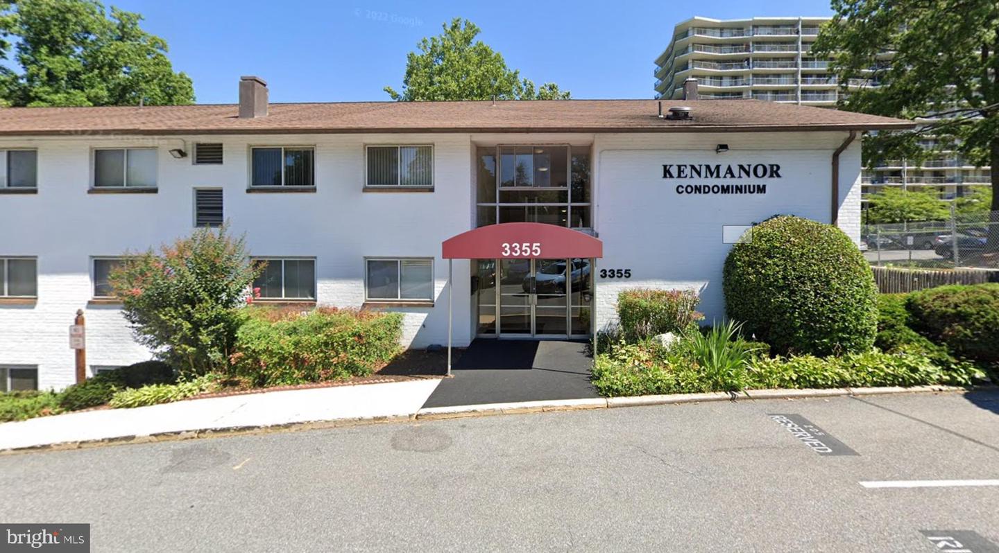 3355 University Boulevard W #206