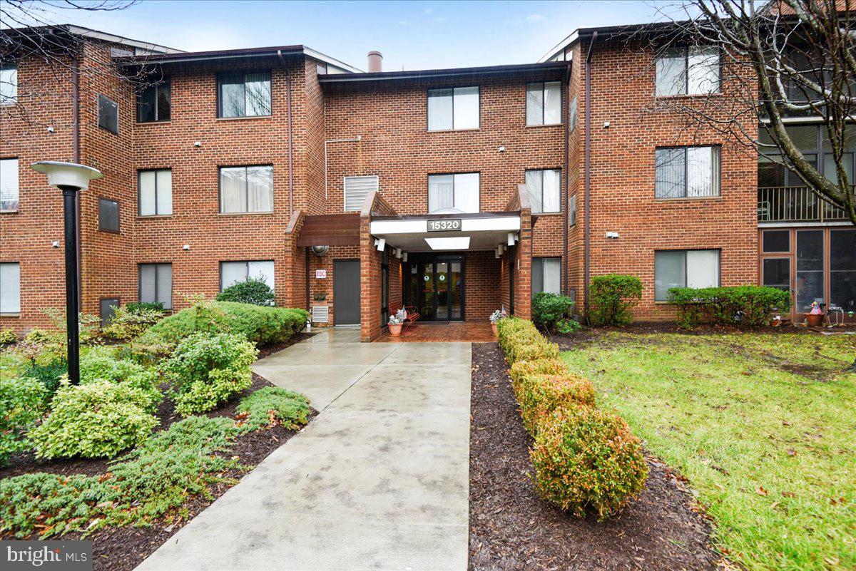 15320 Pine Orchard Drive #83-1f