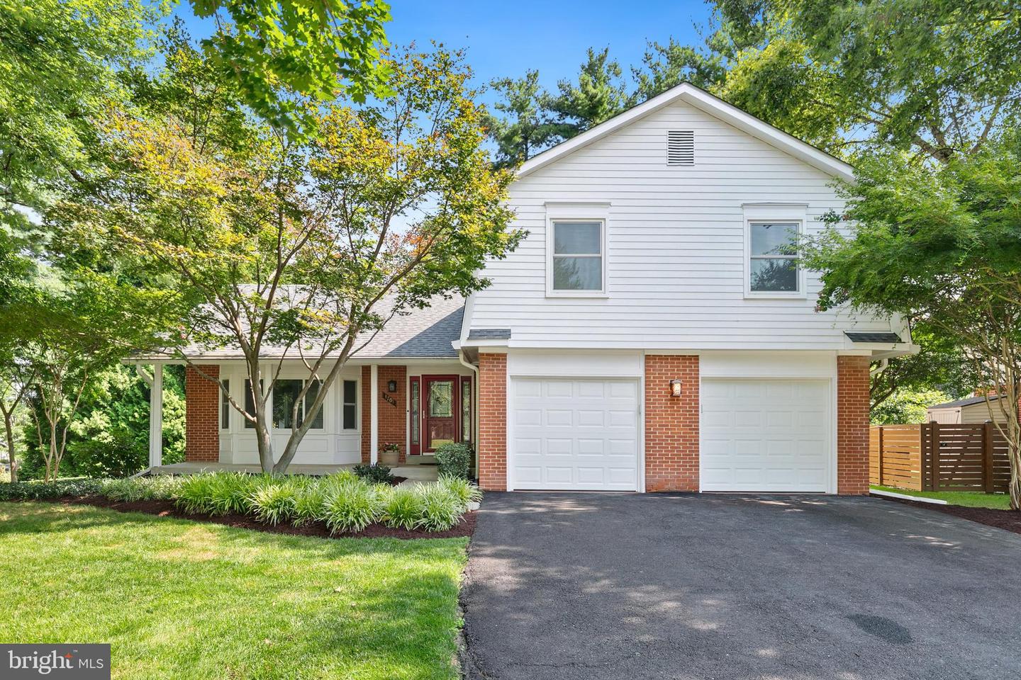 1701 Glastonberry Road, Potomac