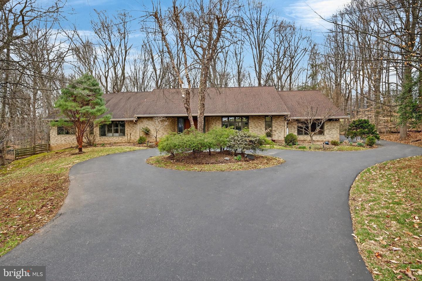 2 Lake Potomac Court, Potomac