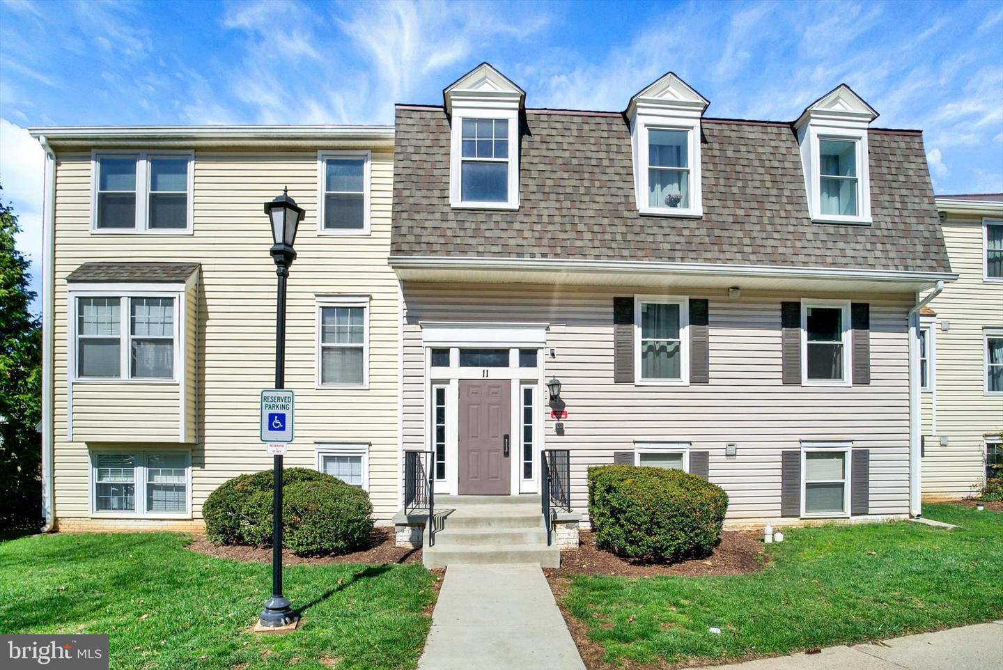 11 Pickering Court #11-201, Germantown