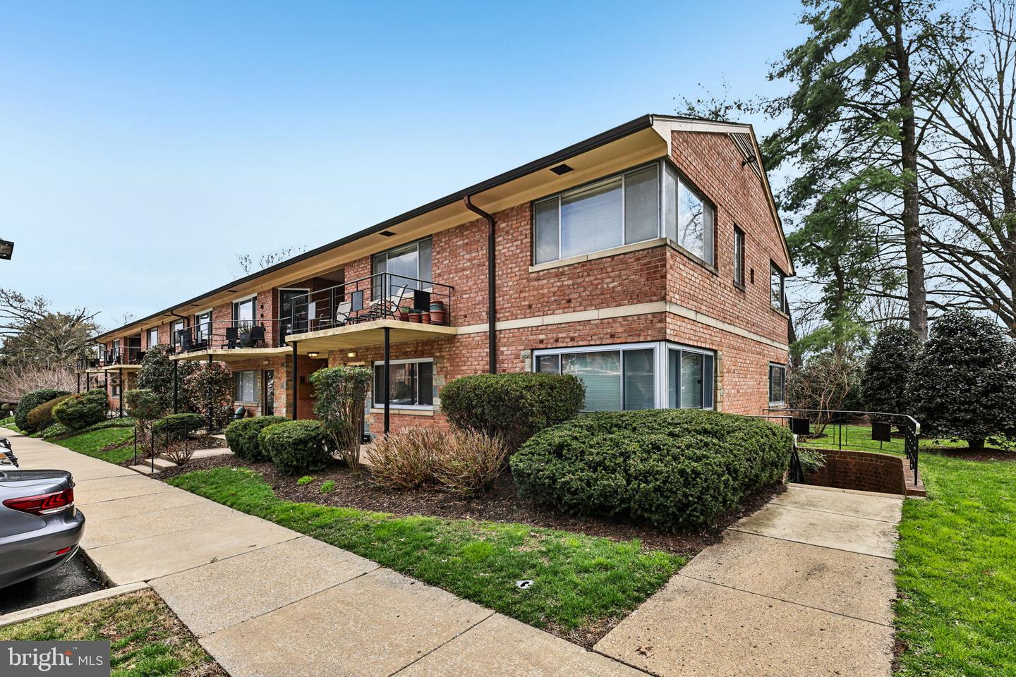 5013 Sentinel Drive #70, Bethesda