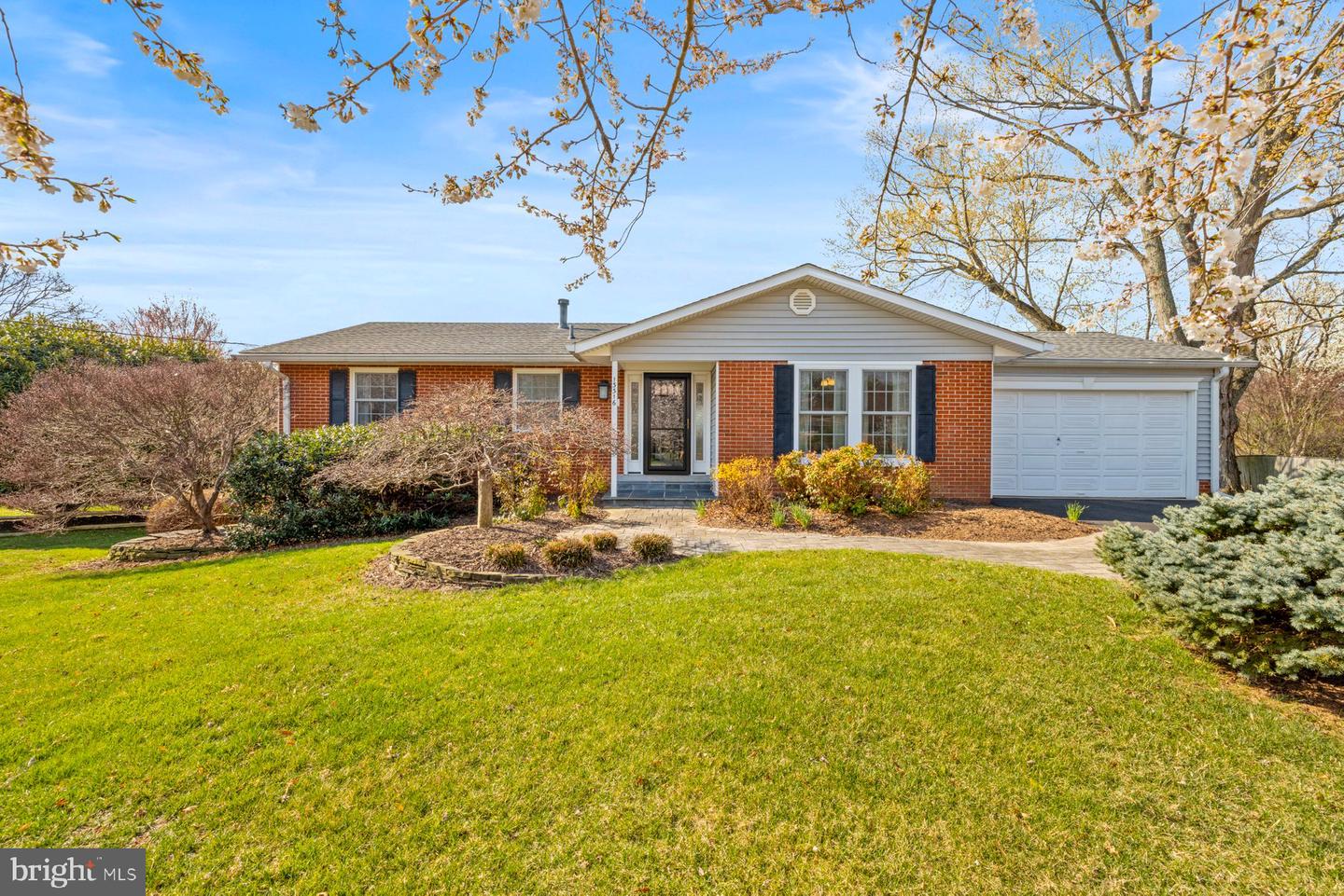 13316 Pepper Court, Germantown