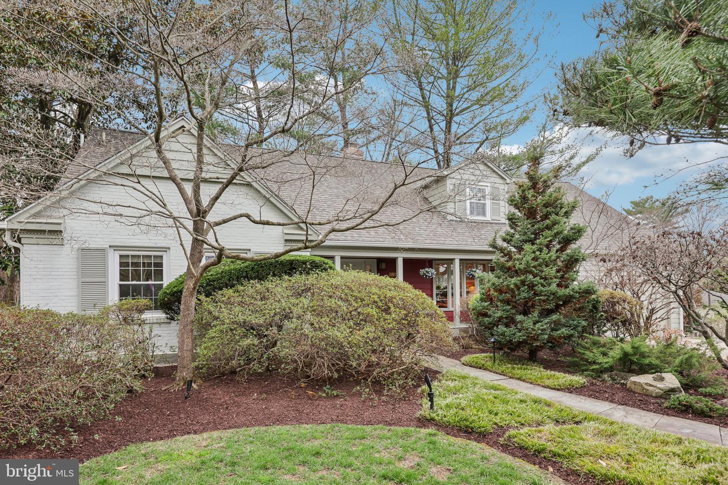 5805 Marbury, Bethesda